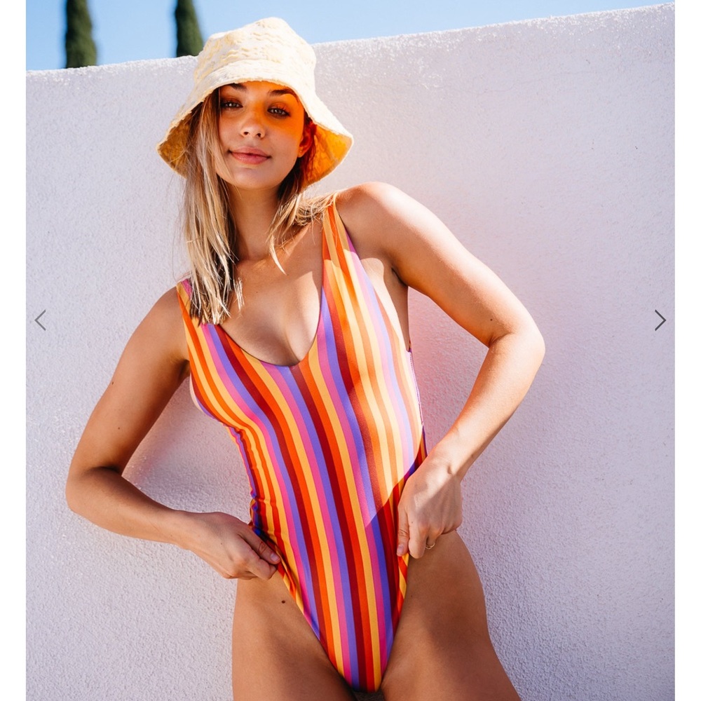 Reversible Skatie Amanda one piece Charlotte Medium
